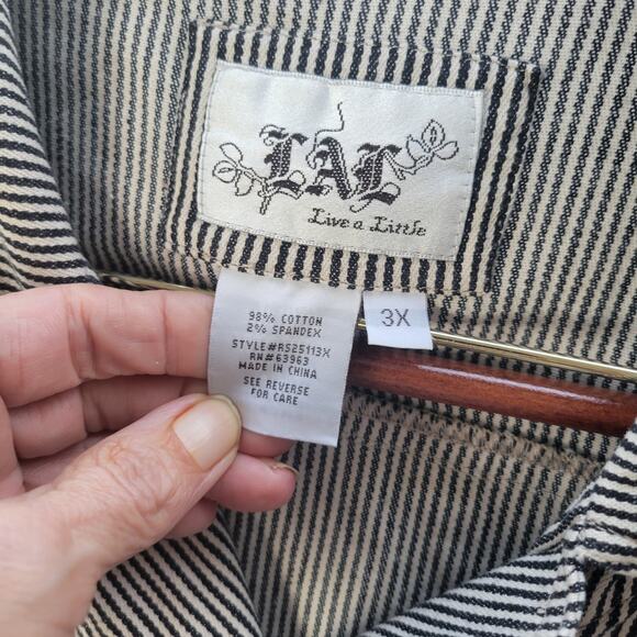 Live a Little Womens Jacket size Lg Blue/ White Stripe Denim Snap Up Pockets - Picture 2 of 9
